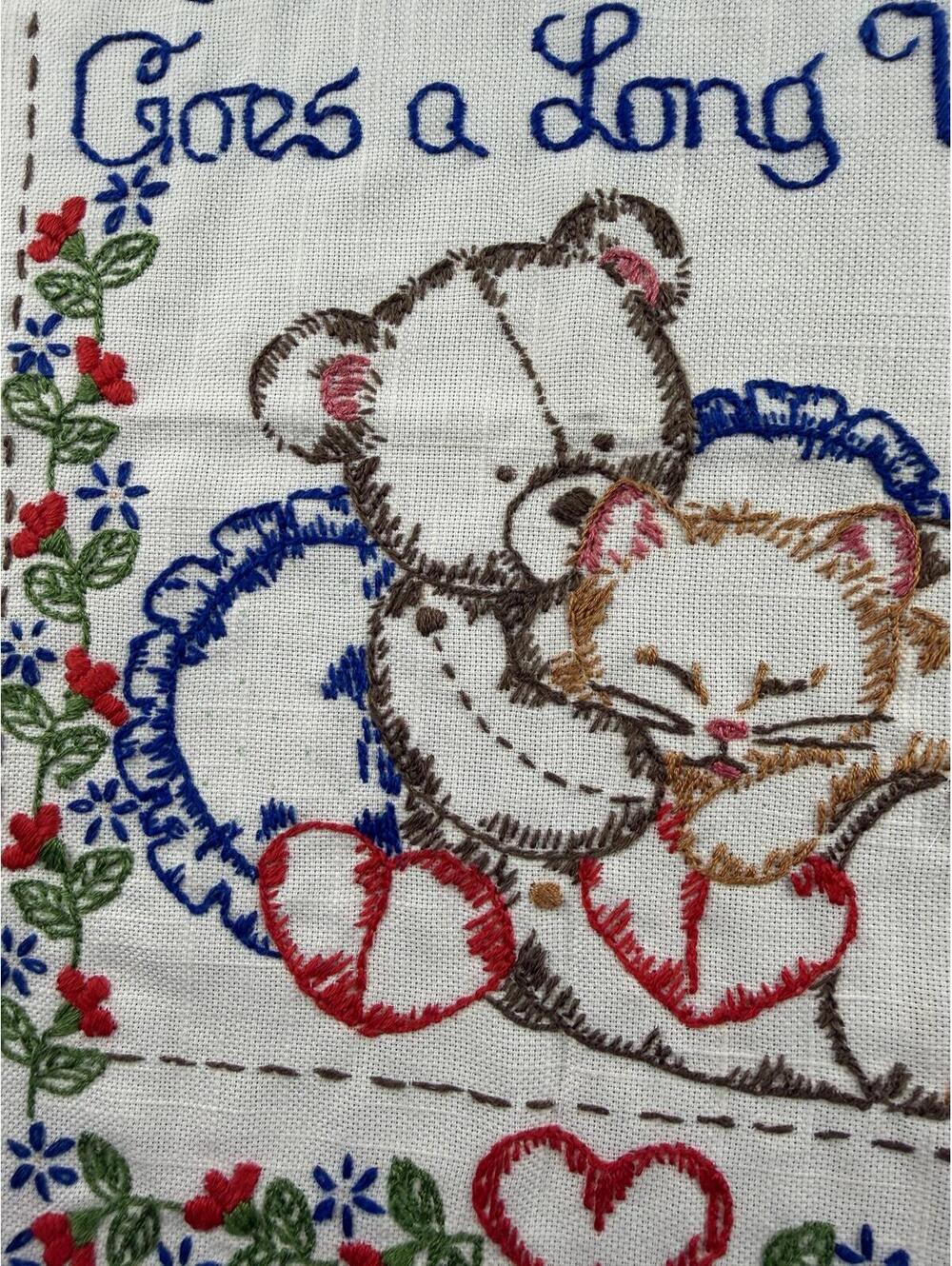 Embroidered A little love goes a long way - Picture 2 of 6